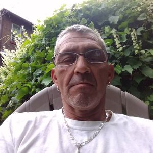 Meet your Posher, Raymond